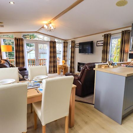 Villa Squirrels Snug à Windermere Extérieur photo